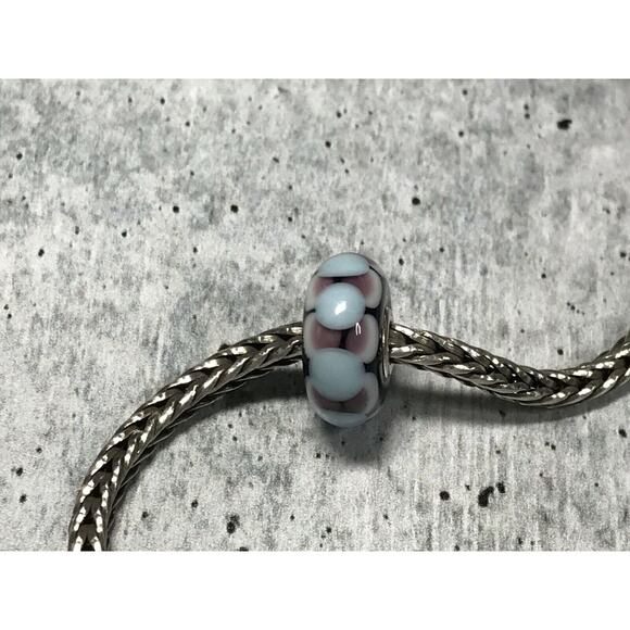 Trollbeads Glass Troll Bead ~ DOLLY ~ Retired 2010 - Picture 3 of 4